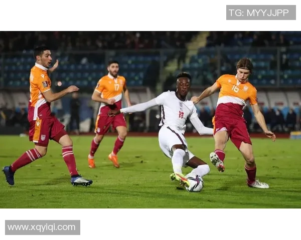 足球的柔软性是否影响了比赛的激烈程度与观赏性探讨