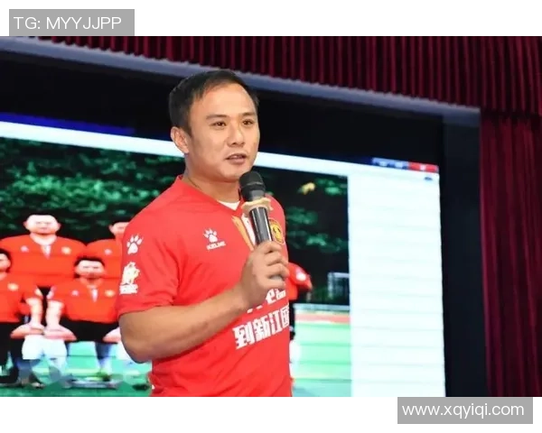 张家成足球之路：从青涩少年到职业球员的成长历程与梦想追逐